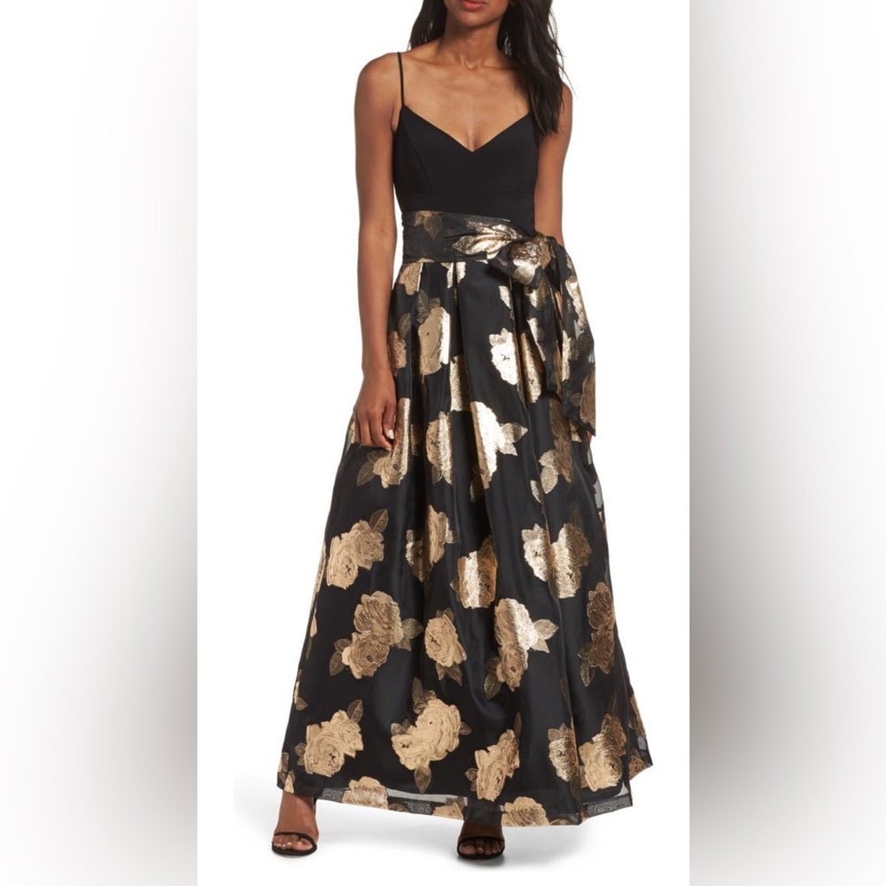 Eliza J Jacquard Floral Gown in Black/Gold